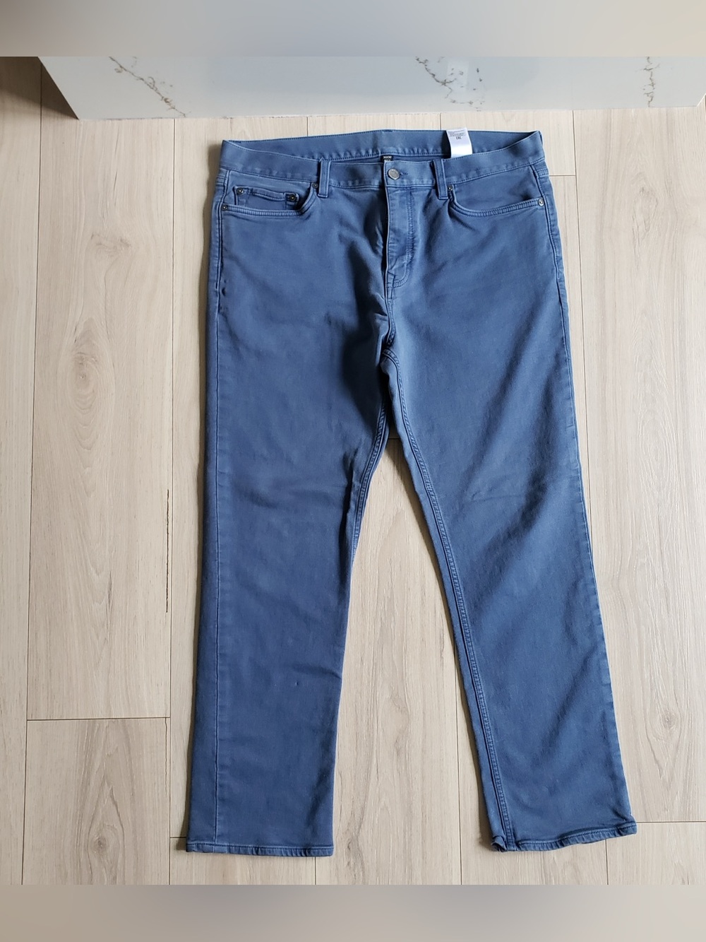 Banana Republic Aiden Traveler Men's Straight Jeans in Slate Blue